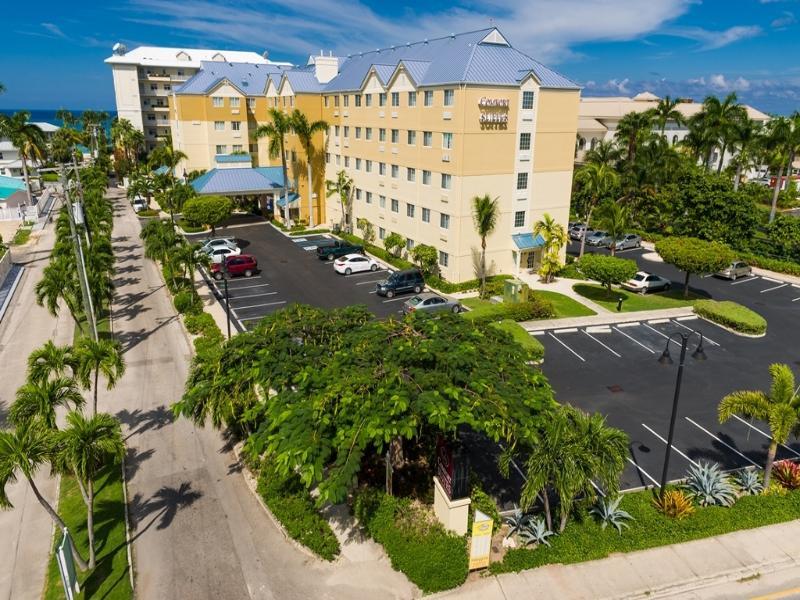 Hampton By Hilton Grand Cayman Seven Mile Beach Джорджтаун Экстерьер фото