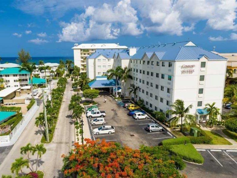 Hampton By Hilton Grand Cayman Seven Mile Beach Джорджтаун Экстерьер фото